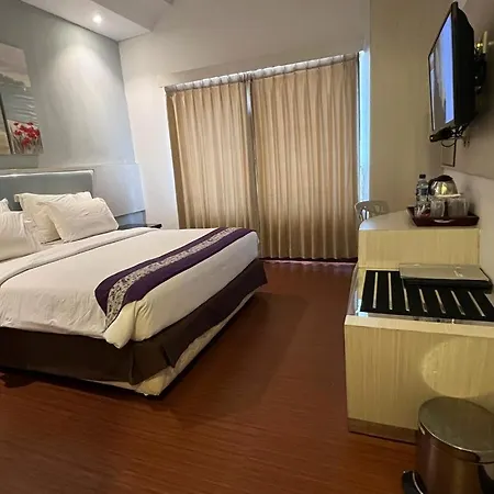 Ayla City Hotel Sorong Exterior photo